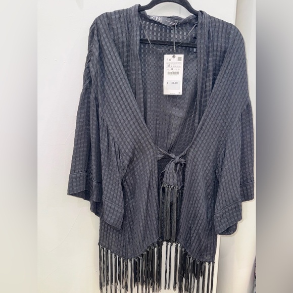 BNWT Zara fringe Kimono Style top - Picture 2 of 4